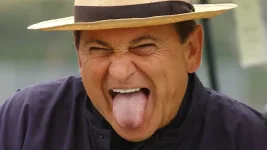 01gq11q8p8p80de520p2.webp